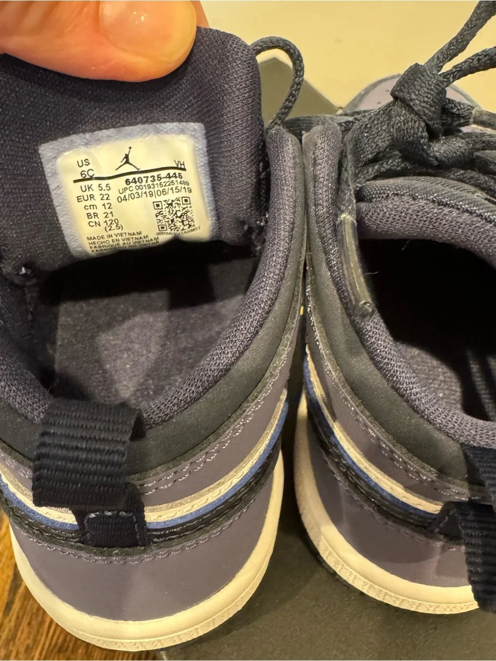 Toddler Jordan 1 MID Sneakers